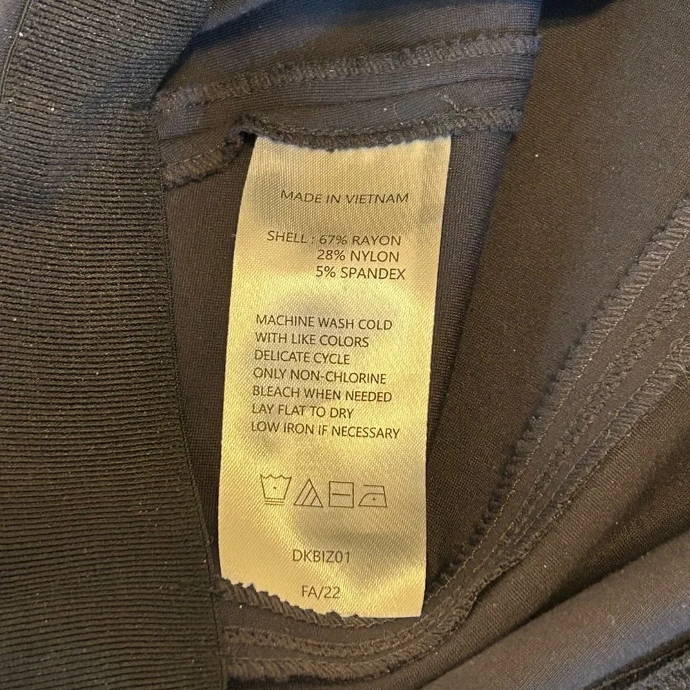 Quince SZ 8 Navy Ponte ultra stretch Pintuck Ankle Pants -NWOT - Never Worn! - Picture 12 of 13
